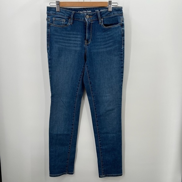 Calvin Klein Ultimate Skinny Jeans Ladies Size 6X30 - Picture 1 of 7